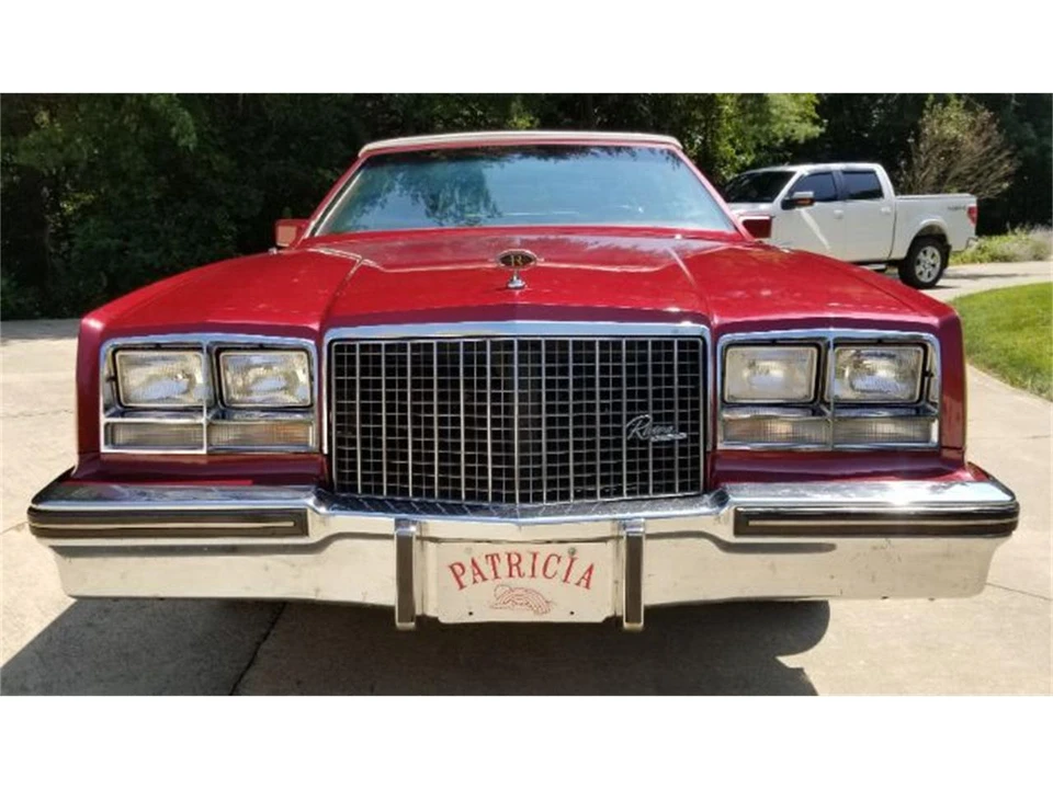 1983 Buick Riviera 4th-7th Gen - Image 9 of 30