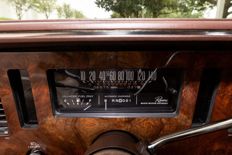 1983 Buick Riviera 4th-7th Gen - Image 7 of 12