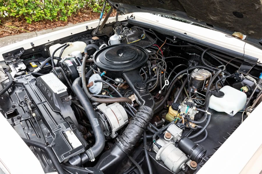 1983 Buick Riviera 4th-7th Gen - Image 10 of 12