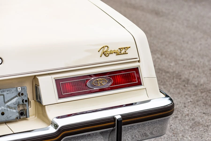 1983 Buick Riviera 4th-7th Gen - Image 12 of 12