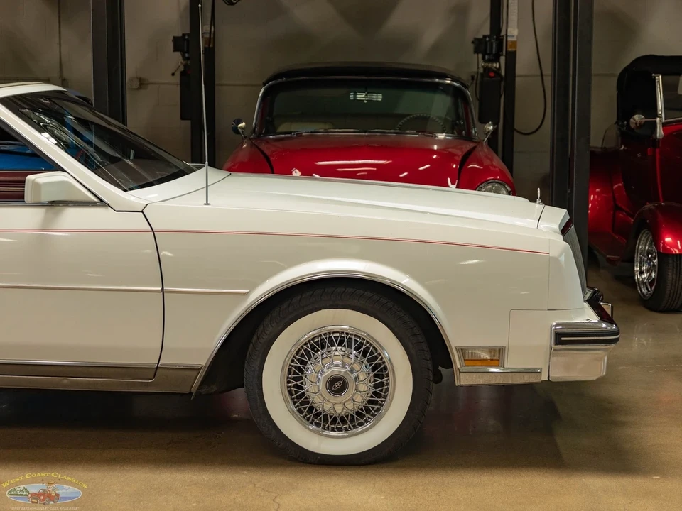 1983 Buick Riviera 4th-7th Gen - Image 4 of 21