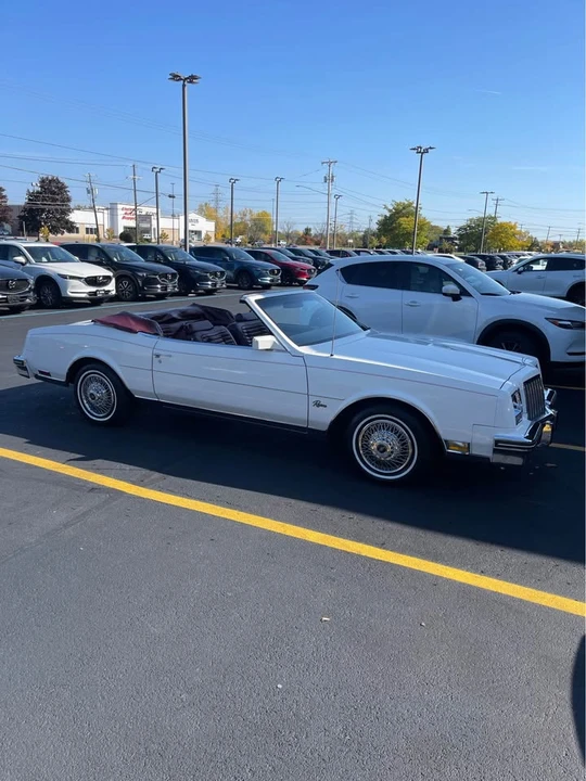 1983 Buick Riviera 4th-7th Gen - Image 10 of 12
