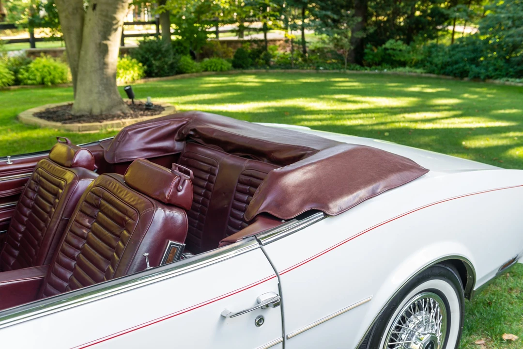 1983 Buick Riviera 4th-7th Gen - Image 14 of 31