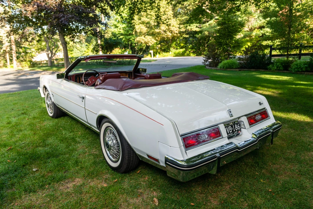 1983 Buick Riviera 4th-7th Gen - Image 12 of 31