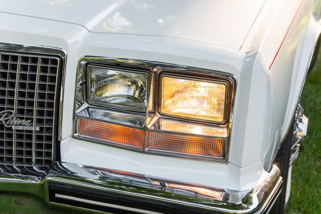 1983 Buick Riviera 4th-7th Gen - Image 20 of 31