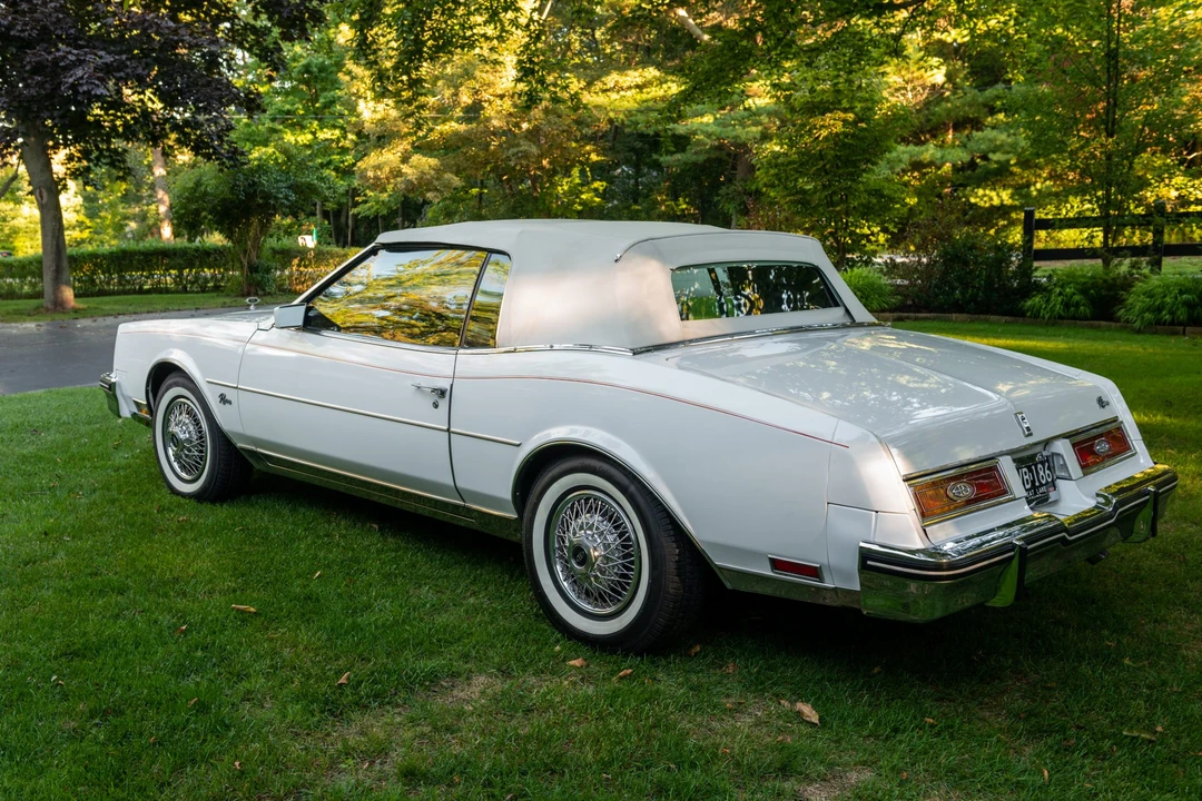 1983 Buick Riviera 4th-7th Gen - Image 6 of 31