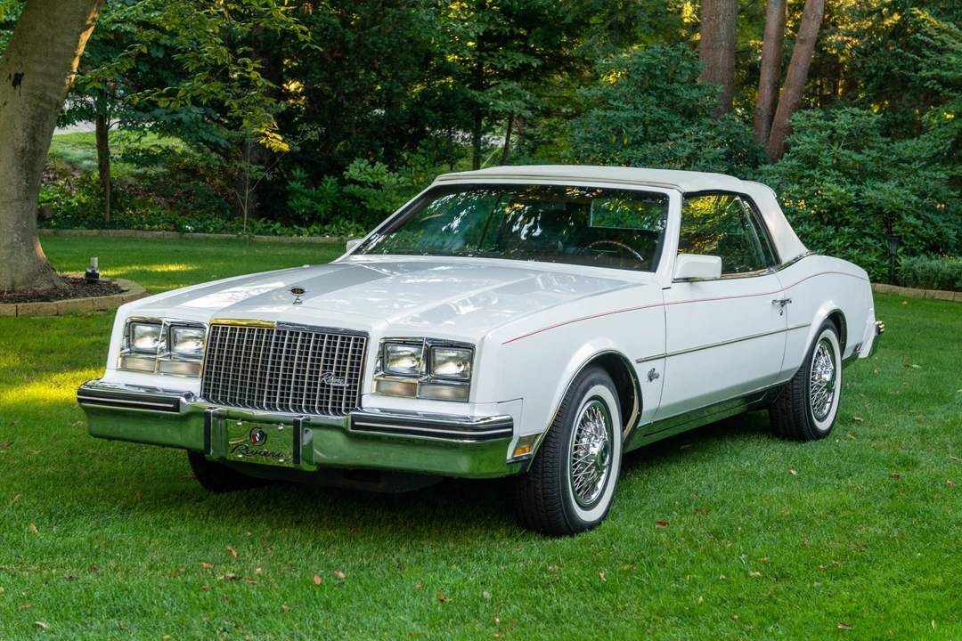 1983 Buick Riviera 4th-7th Gen - Image 8 of 31
