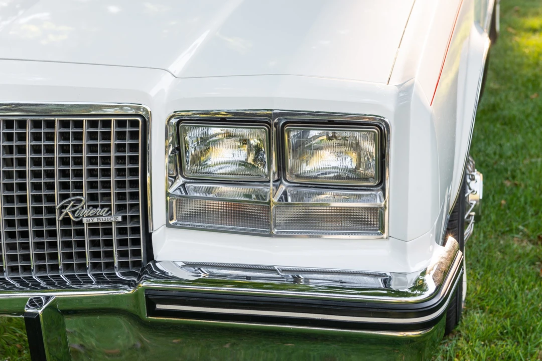 1983 Buick Riviera 4th-7th Gen - Image 18 of 31