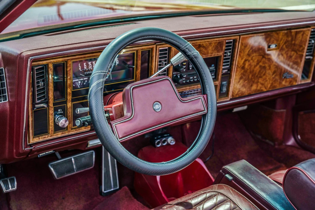 1983 Buick Riviera 4th-7th Gen - Image 4 of 21