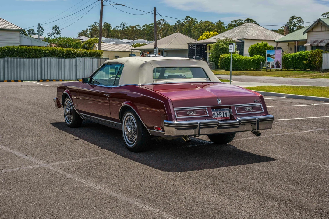 1983 Buick Riviera 4th-7th Gen - Image 9 of 21