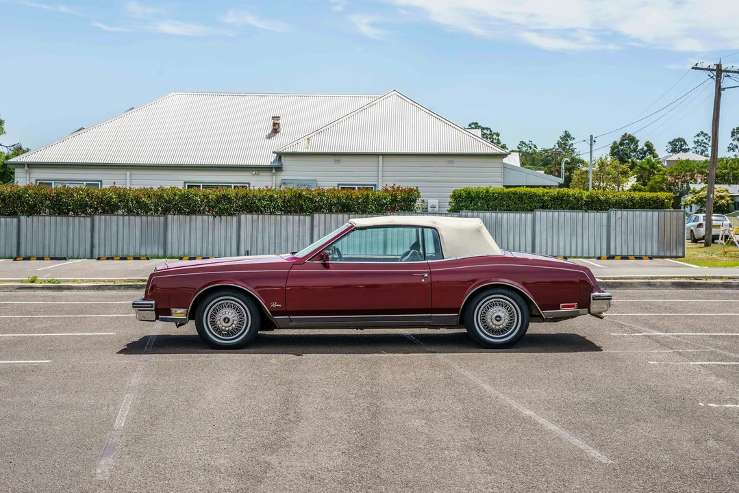 1983 Buick Riviera 4th-7th Gen - Image 16 of 21