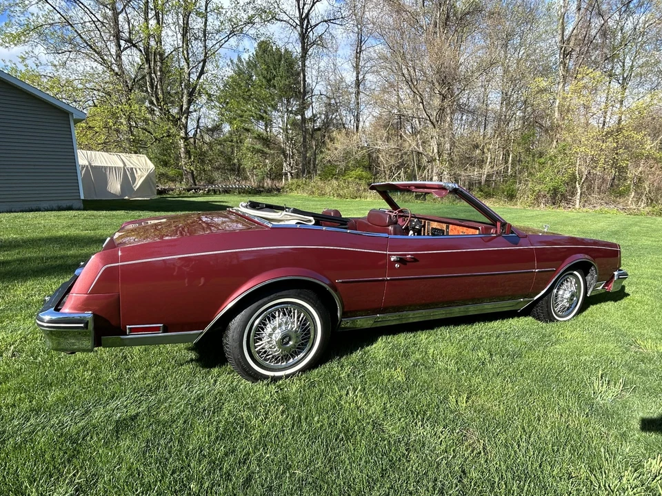 1983 Buick Riviera 4th-7th Gen - Image 9 of 31
