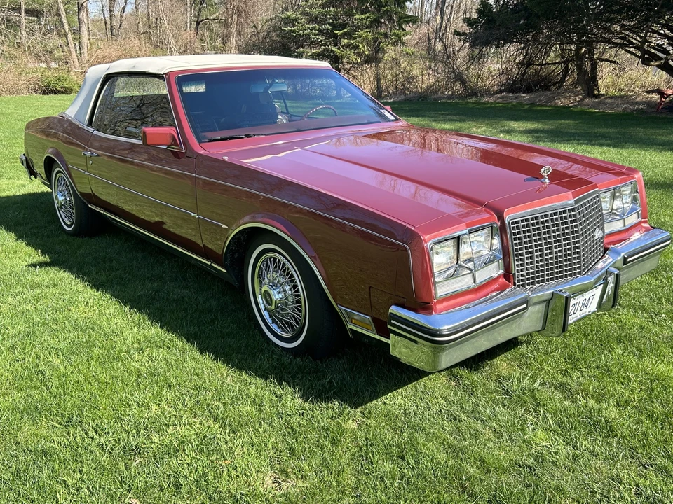 1983 Buick Riviera 4th-7th Gen - Image 2 of 31