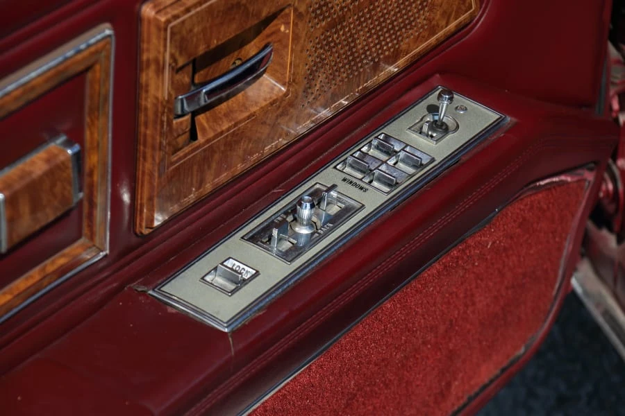 1983 Buick Riviera 4th-7th Gen - Image 21 of 29