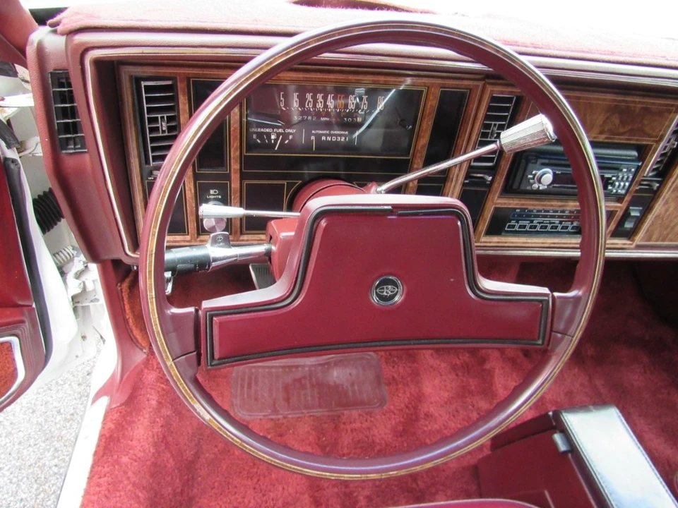 1983 Buick Riviera 4th-7th Gen - Image 28 of 31