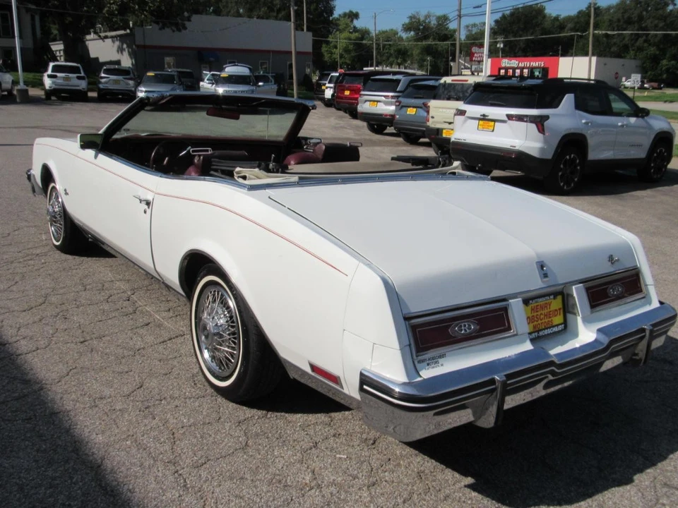 1983 Buick Riviera 4th-7th Gen - Image 16 of 31