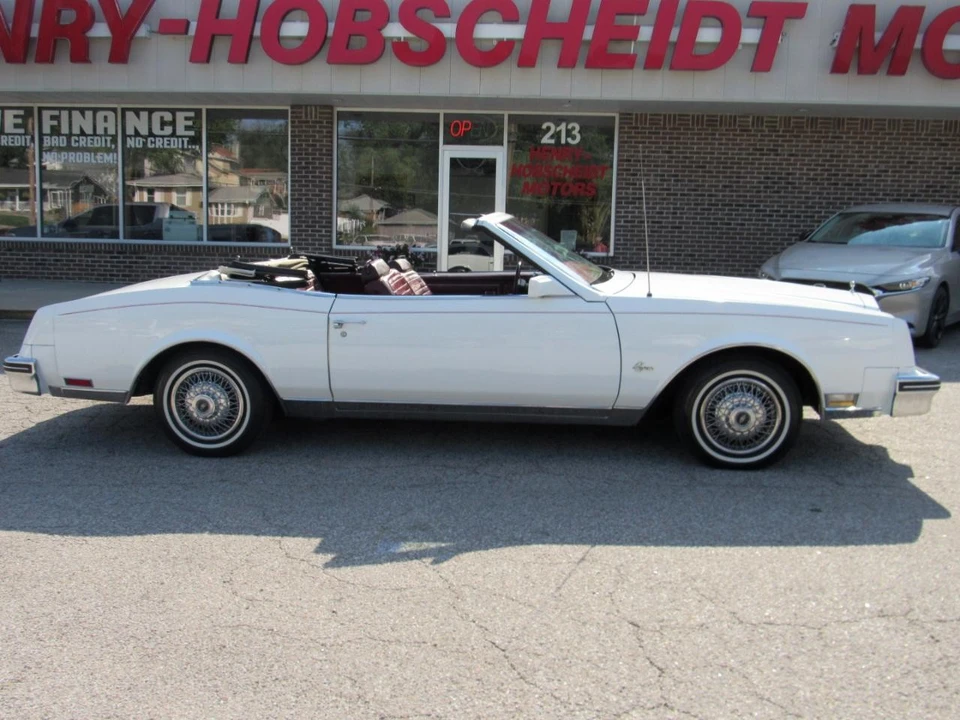 1983 Buick Riviera 4th-7th Gen - Image 2 of 31