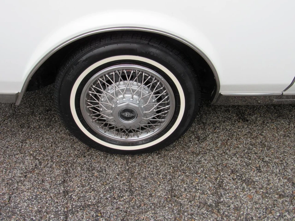 1983 Buick Riviera 4th-7th Gen - Image 21 of 31