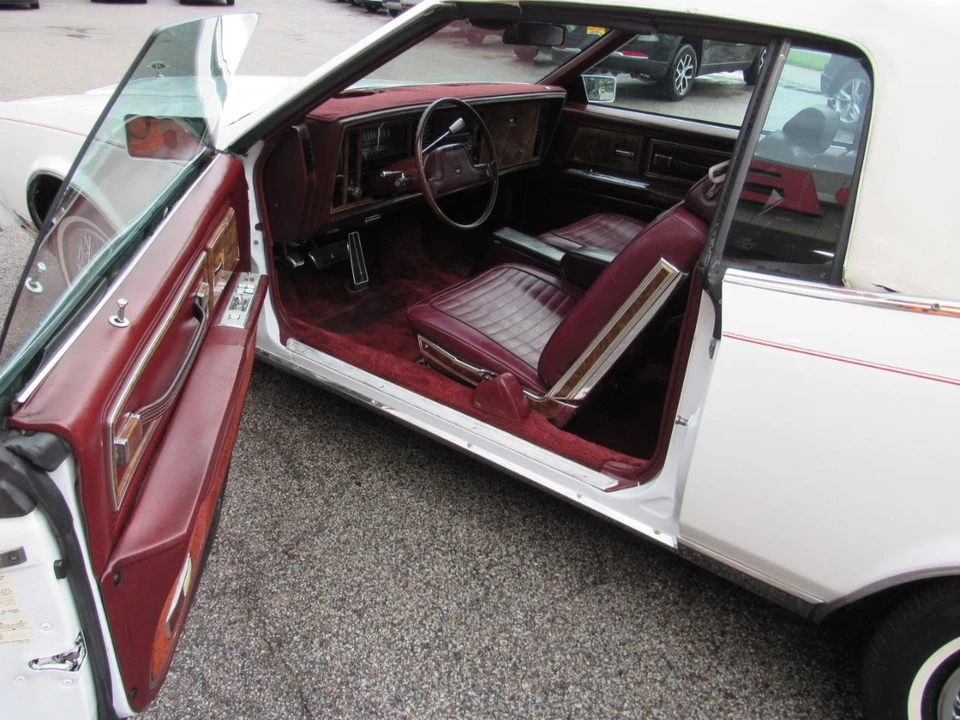 1983 Buick Riviera 4th-7th Gen - Image 22 of 31