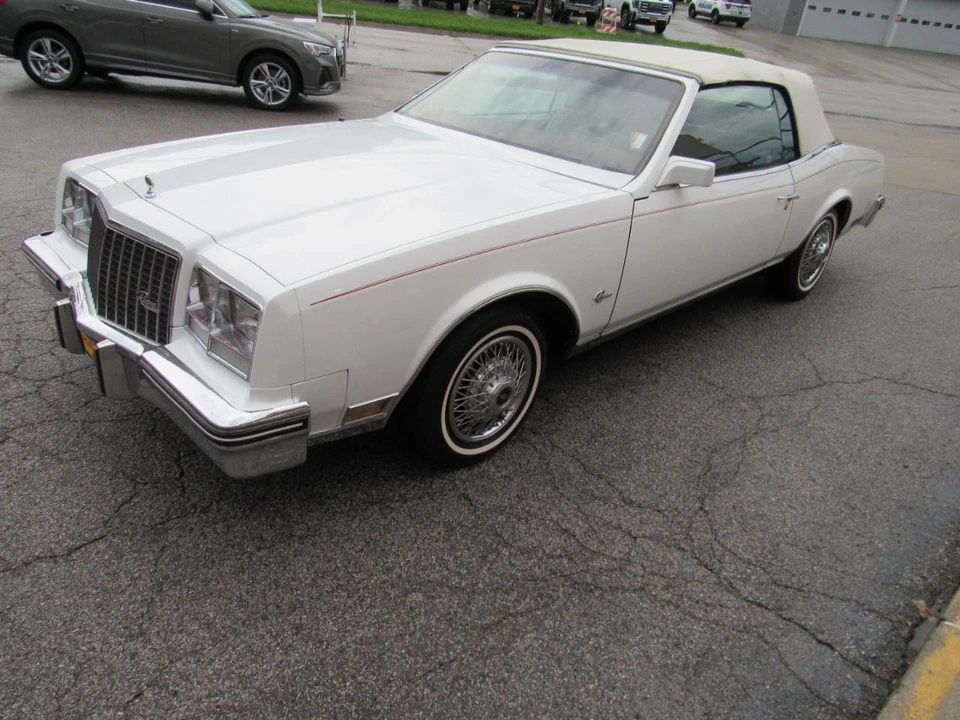 1983 Buick Riviera 4th-7th Gen - Image 11 of 31