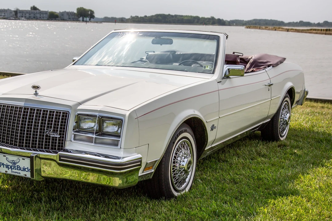 1983 Buick Riviera 4th-7th Gen - Image 20 of 31