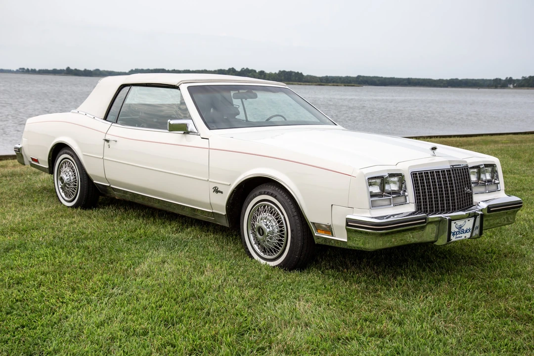 1983 Buick Riviera 4th-7th Gen - Image 16 of 31