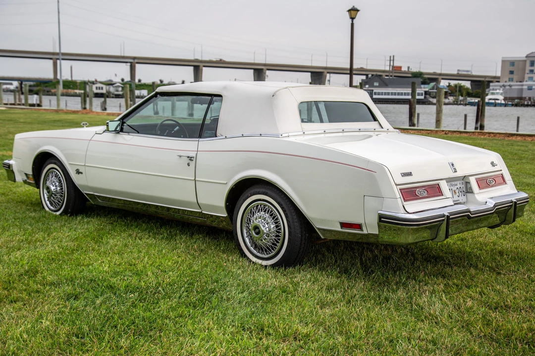 1983 Buick Riviera 4th-7th Gen - Image 12 of 31