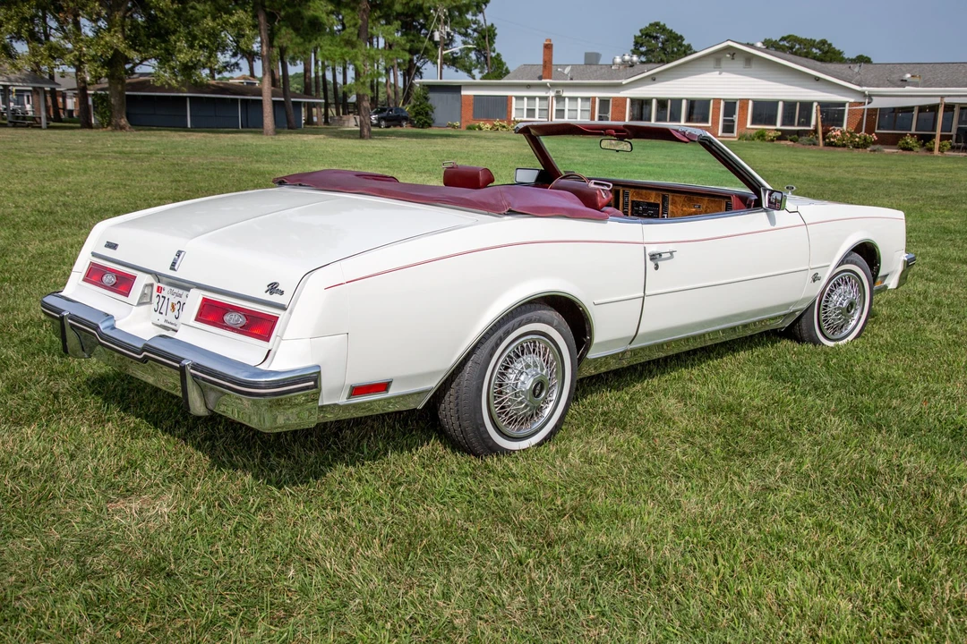 1983 Buick Riviera 4th-7th Gen - Image 6 of 31
