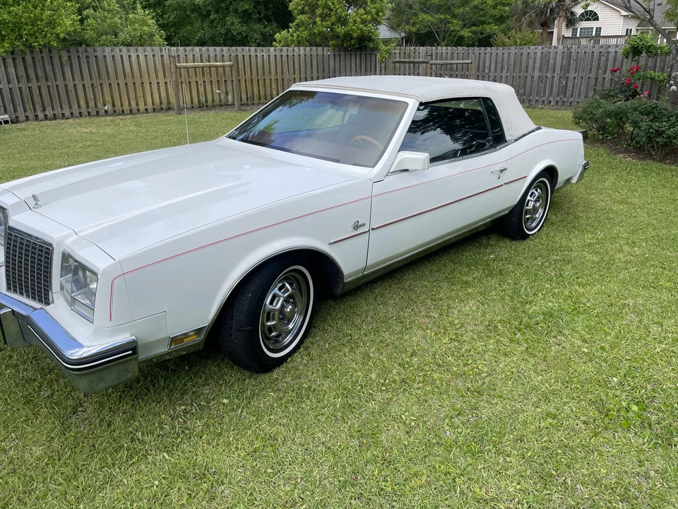 1983 Buick Riviera 4th-7th Gen - Image 29 of 31
