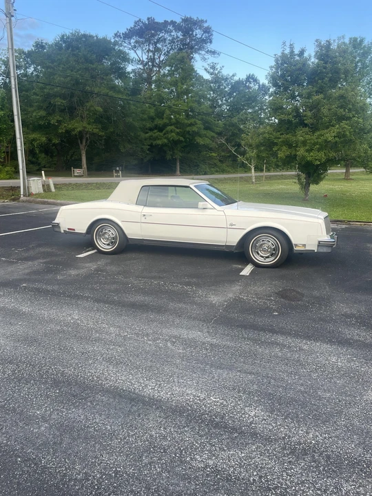 1983 Buick Riviera 4th-7th Gen - Image 22 of 31
