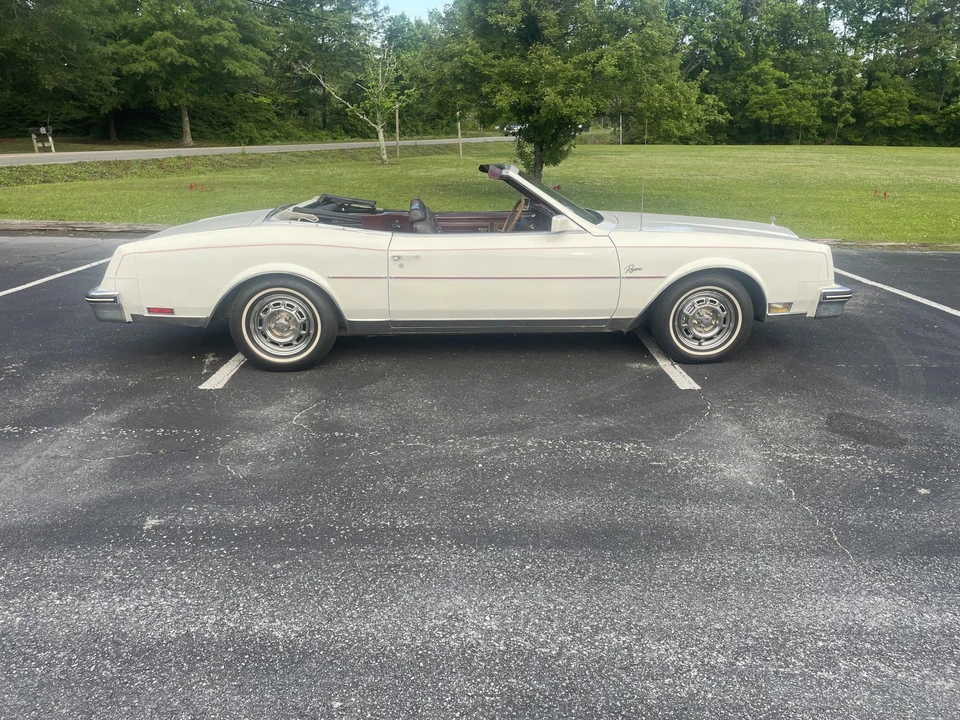 1983 Buick Riviera 4th-7th Gen - Image 10 of 31