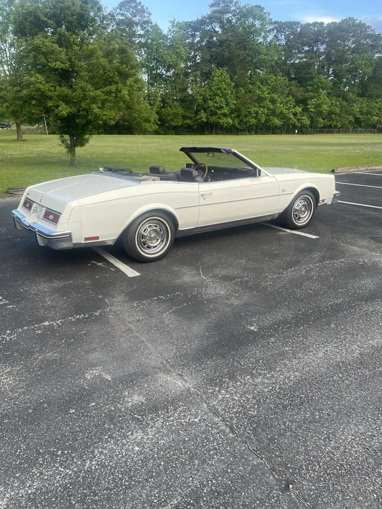 1983 Buick Riviera 4th-7th Gen - Image 11 of 31