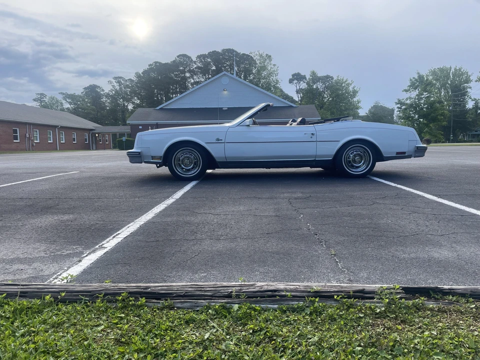 1983 Buick Riviera 4th-7th Gen - Image 19 of 31