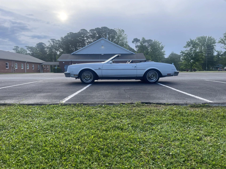 1983 Buick Riviera 4th-7th Gen - Image 17 of 31