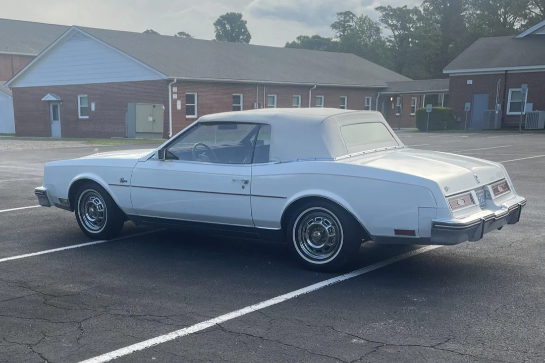 1983 Buick Riviera 4th-7th Gen - Image 26 of 31