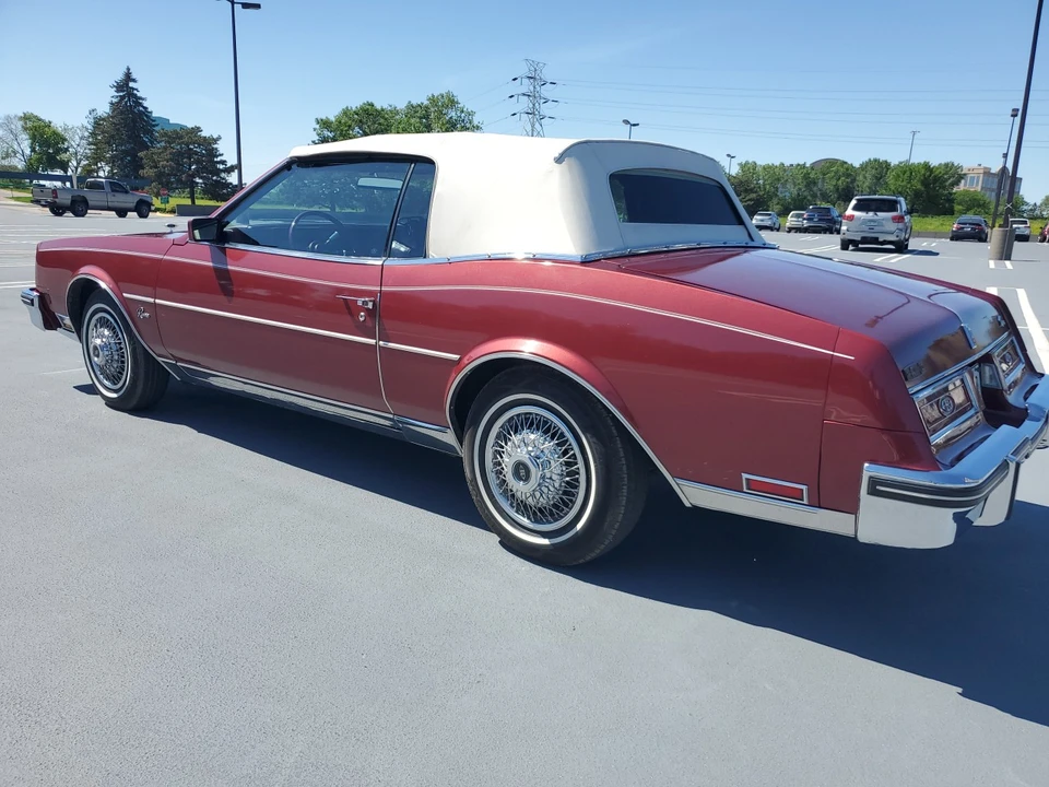 1983 Buick Riviera 4th-7th Gen - Image 9 of 31