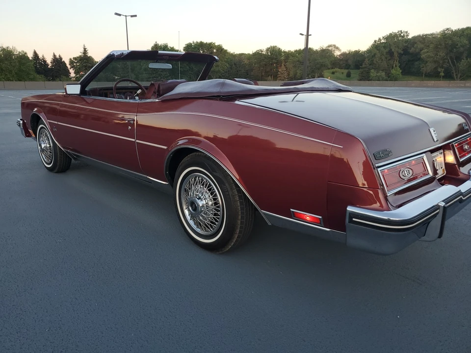 1983 Buick Riviera 4th-7th Gen - Image 24 of 31