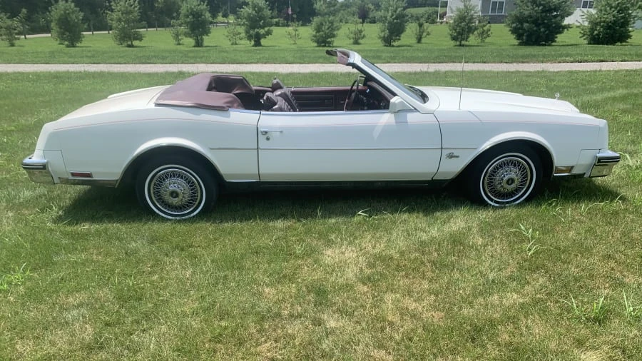 1983 Buick Riviera 4th-7th Gen - Image 10 of 25