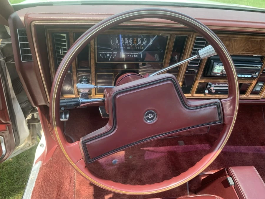 1983 Buick Riviera 4th-7th Gen - Image 16 of 25