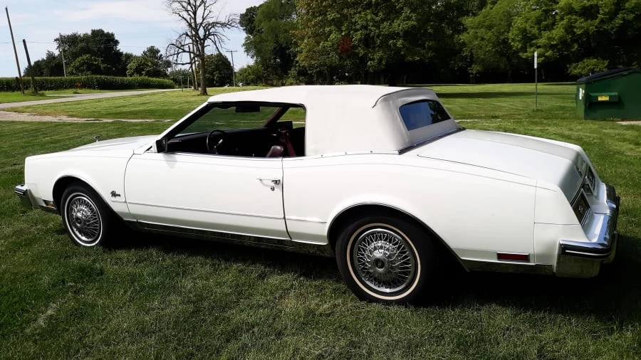 1983 Buick Riviera 4th-7th Gen - Image 10 of 11