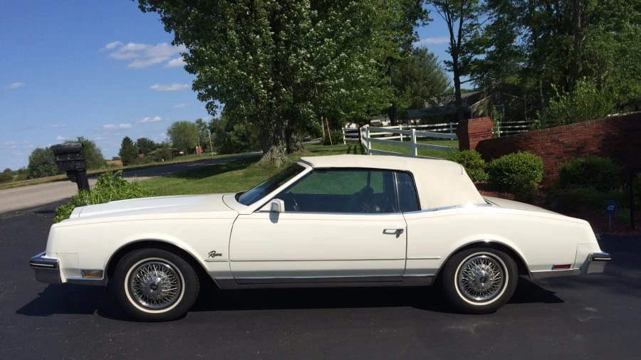 1983 Buick Riviera 4th-7th Gen - Image 4 of 10