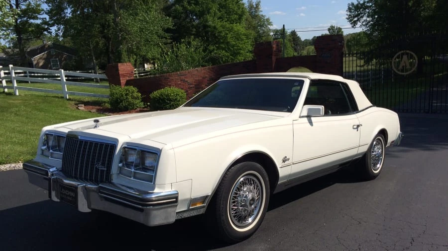 1983 Buick Riviera 4th-7th Gen - Image 9 of 10