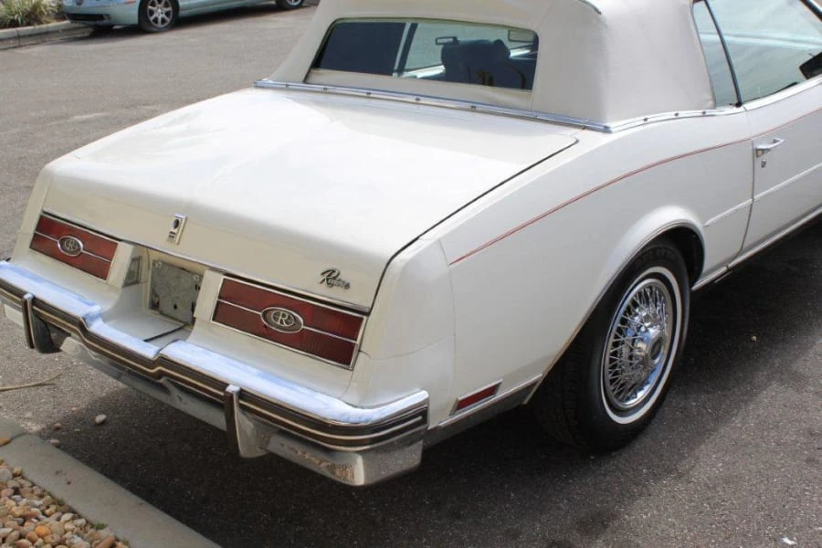 1983 Buick Riviera 4th-7th Gen - Image 2 of 10