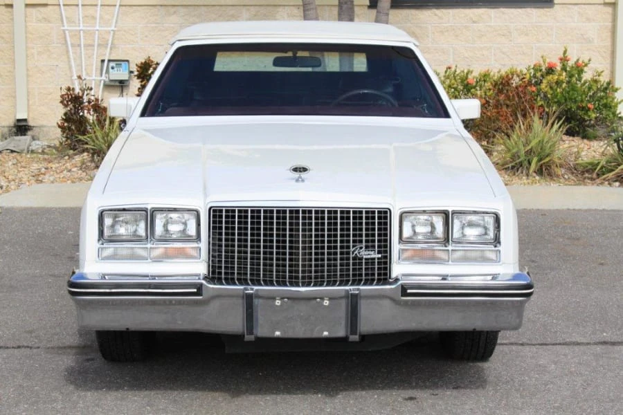 1983 Buick Riviera 4th-7th Gen - Image 9 of 10