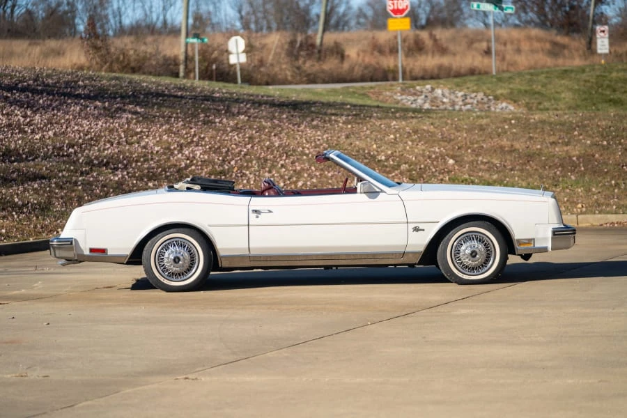 1983 Buick Riviera 4th-7th Gen - Image 8 of 19