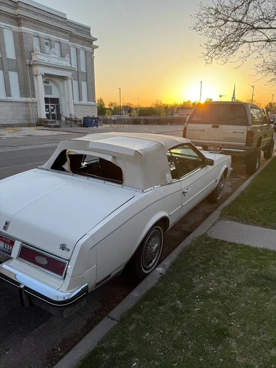 1983 Buick Riviera 4th-7th Gen - Image 2 of 7