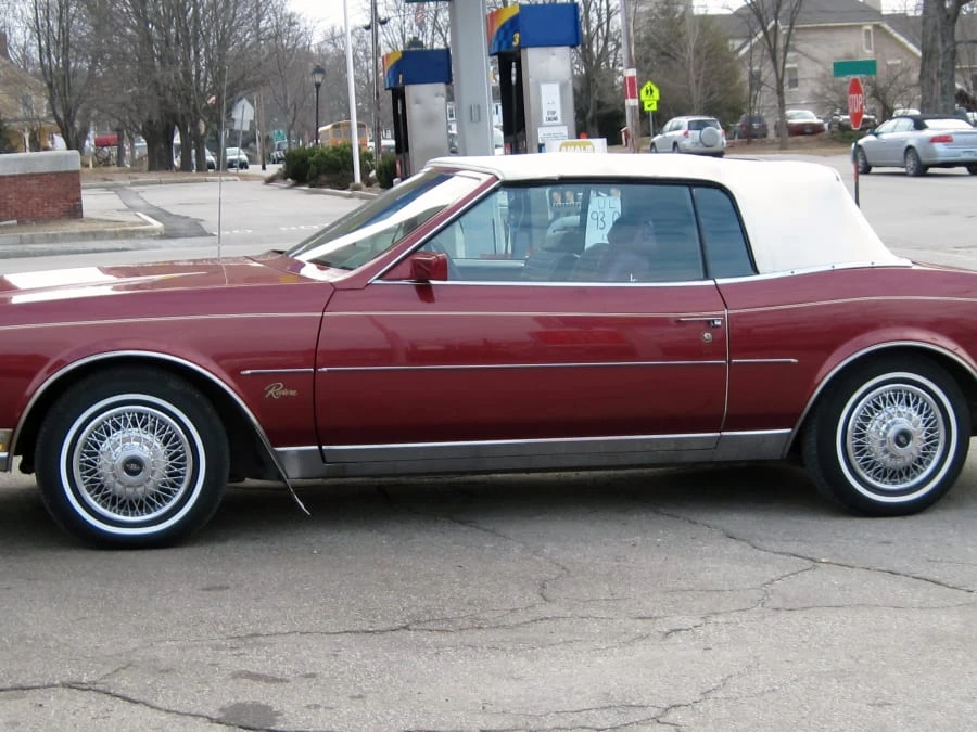 1983 Buick Riviera 4th-7th Gen - Image 2 of 7