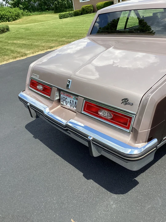 1983 Buick Riviera 4th-7th Gen - Image 23 of 31