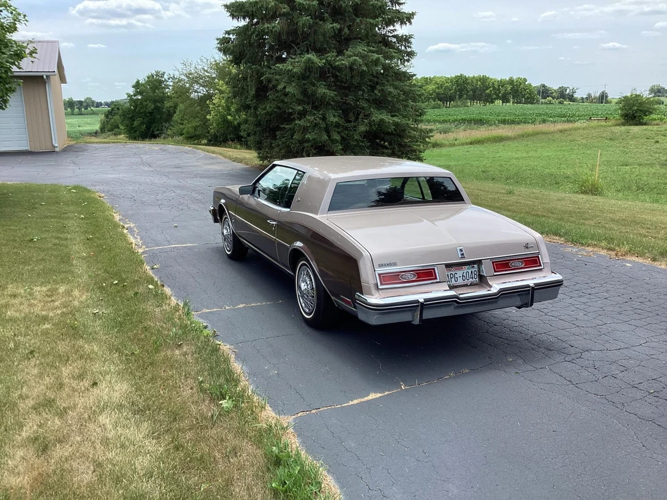 1983 Buick Riviera 4th-7th Gen - Image 4 of 31