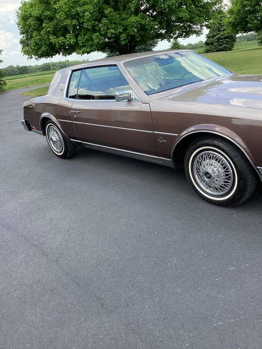 1983 Buick Riviera 4th-7th Gen - Image 10 of 31